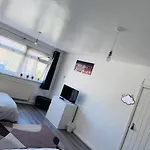 Stunning 3Bedroom Flat In Bethnal Green- 3Mins Away From Underground Station