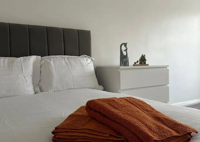 Stunning 3Bedroom Flat In Bethnal Green- 3Mins Away From Underground Station