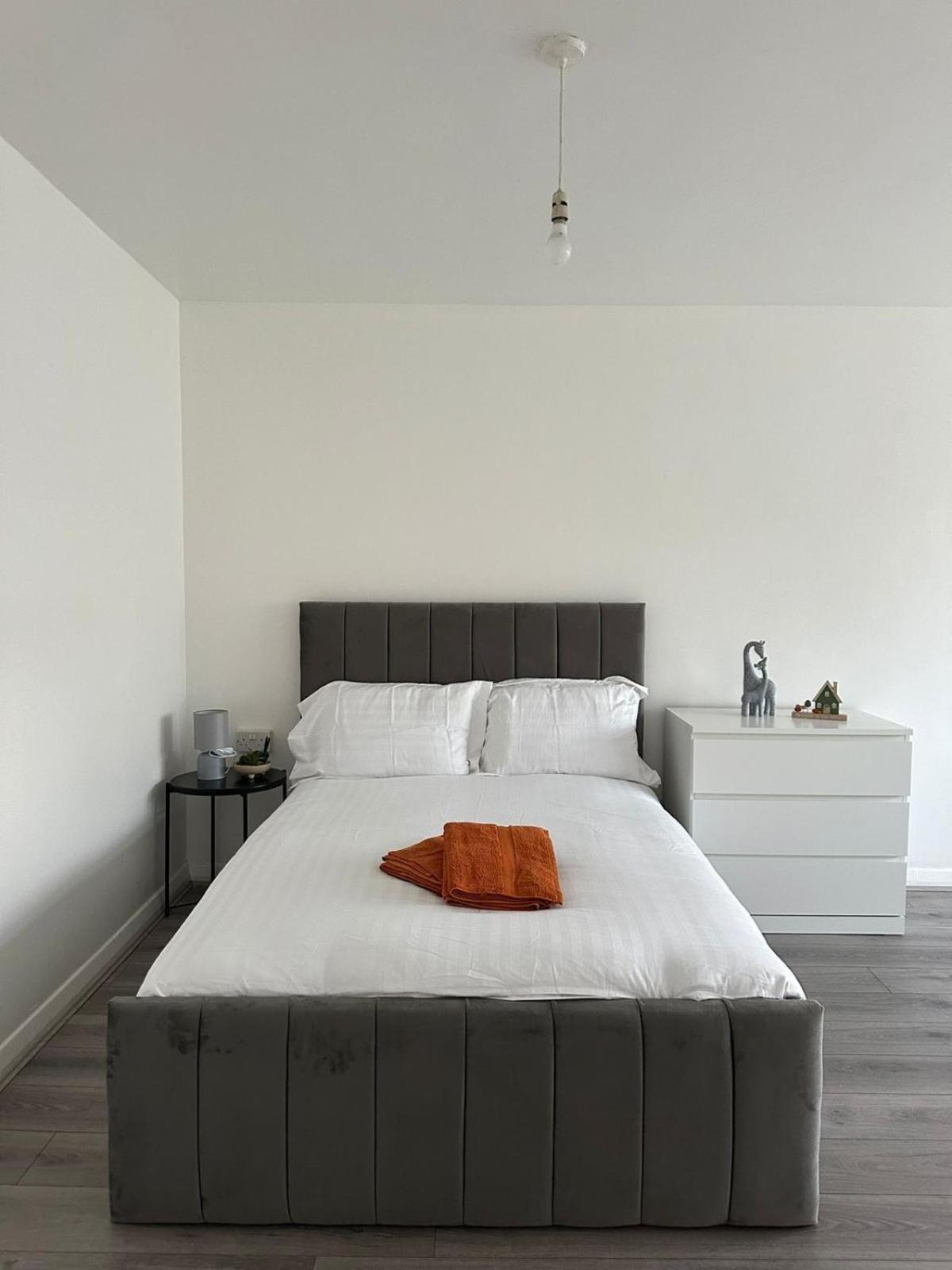 Stunning 3bedroom Flat In Bethnal Green- 3mins Away From Underground Station * Londres